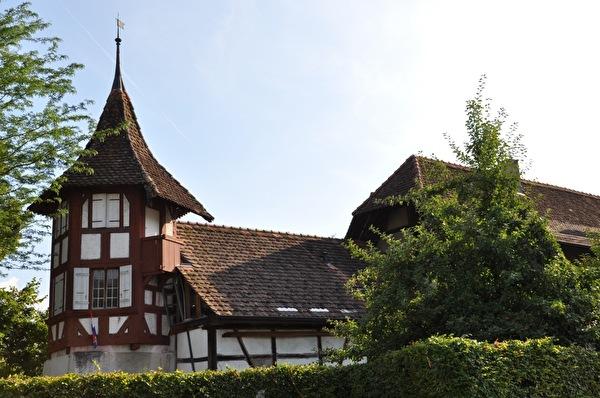 Schlössli mit Turm (Foto Franziska Ryter 2012)